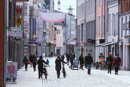 shopping-street-7924559_640
